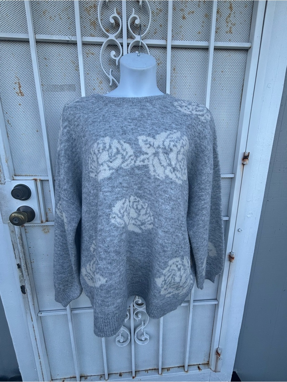 Penelope Rose 2X knit Sweater long sleeve crew neck gray floral NEW